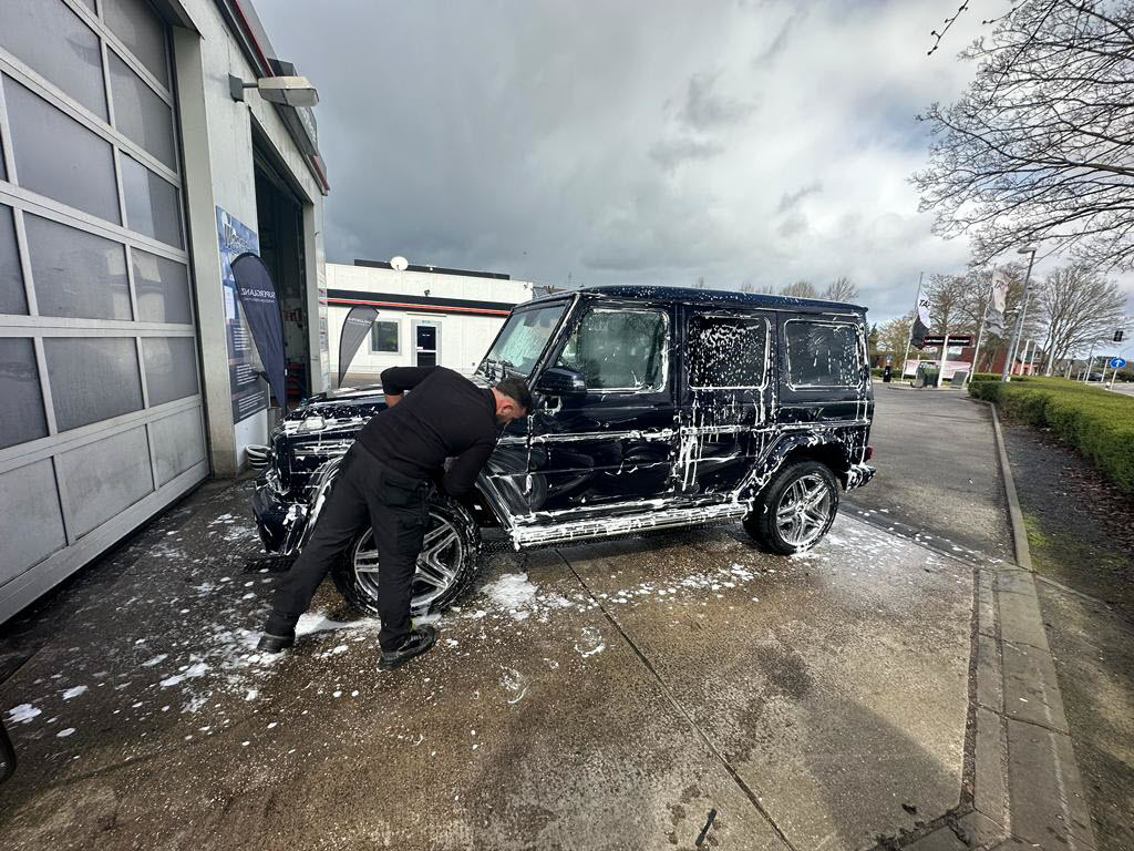 AUTOLACKIEREREI BAYAR GmbH Mönchengladbach